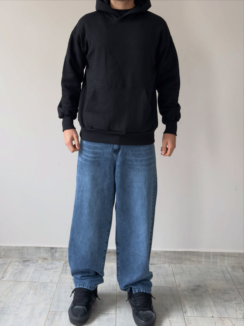 Outfit Vosse Essential Night (Jean + Hoodie + Remera Over)
